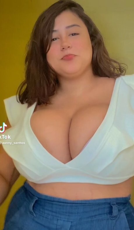 Rayanny Santos heiße schöne galerien