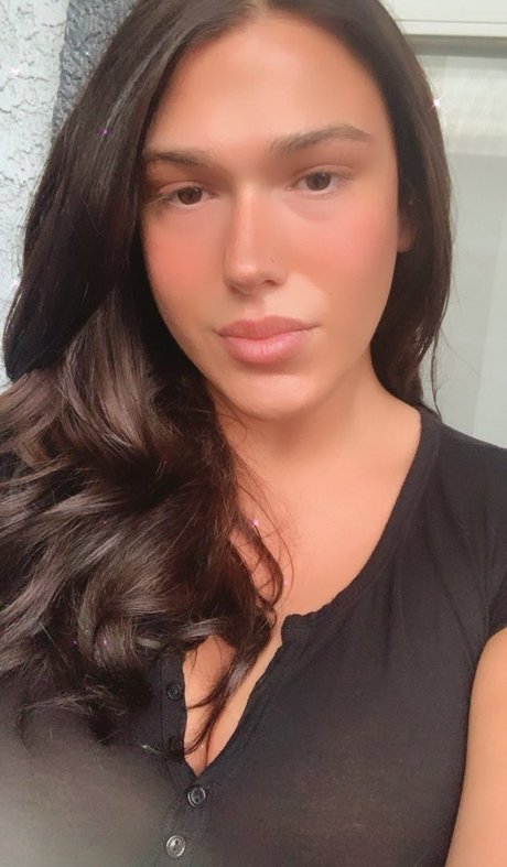 Aspen Brooks xxx erotische galerien