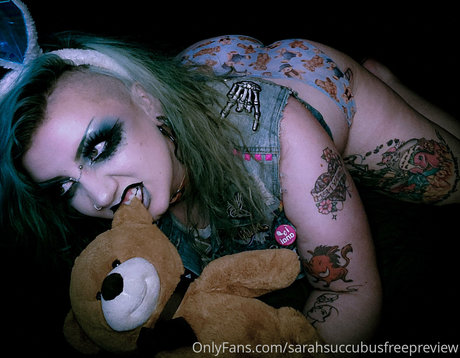 sarahsuccubusfreepreview schauspielerin schöne foto