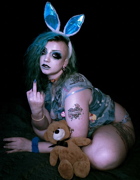 sarahsuccubusfreepreview nackt perfekte bild