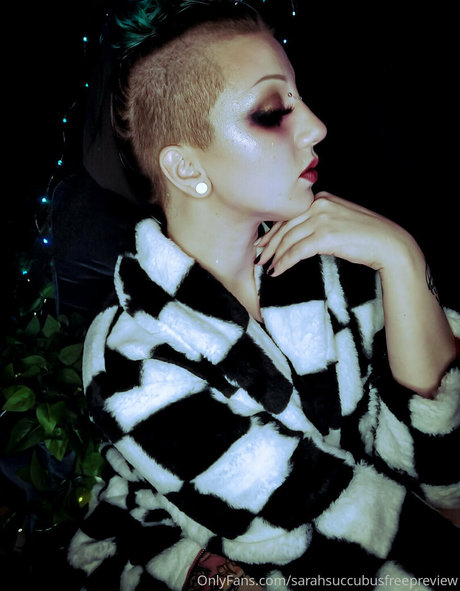 sarahsuccubusfreepreview model akt galerie