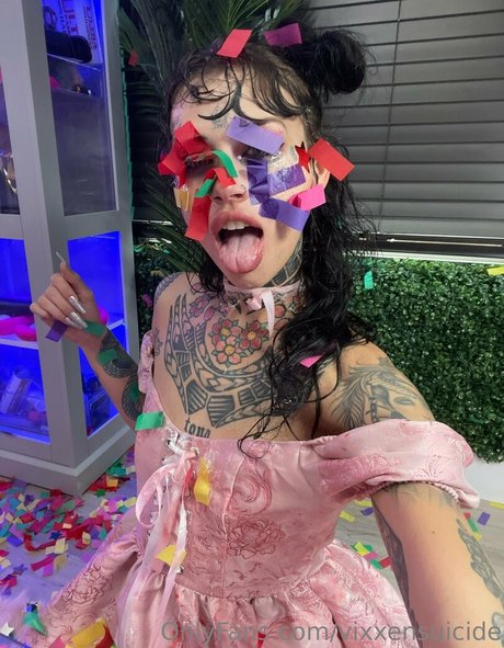 vixxensuicide pornostar hd bilder