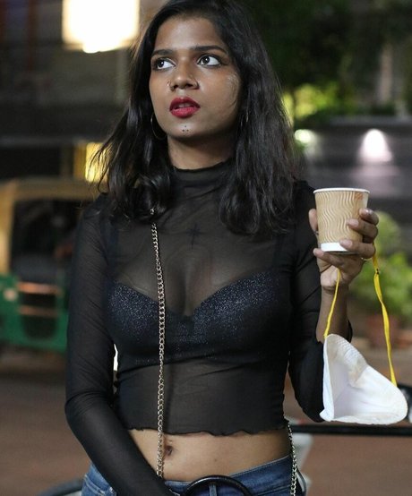 Khyatishree perfekte schöne bild