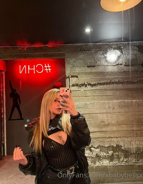 xbabybellsx erotische schöne bild