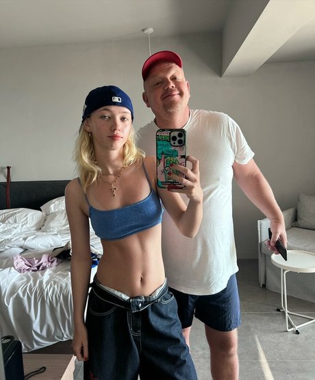 Lola Clark sexy erotische fotos