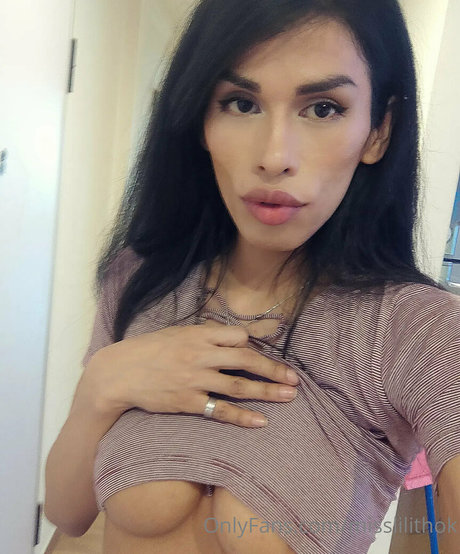 misslilithok pornostar hübsche bild