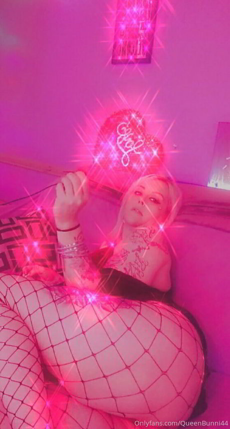 queenbunni44 model porno bilder