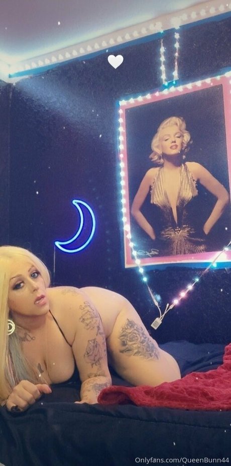 queenbunni44 top nacktheit foto