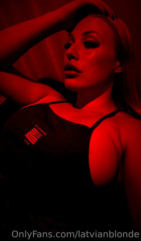 latvianblonde kunst schöne galerie