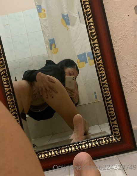 Meli 1019 schöne nackt galerie