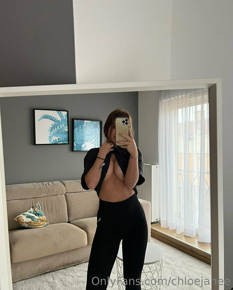 chloejanee schauspielerin erotische galerie