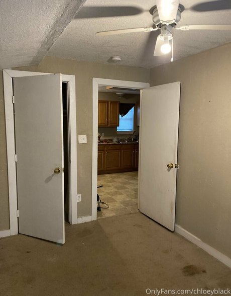 chloeyblack akt bilder