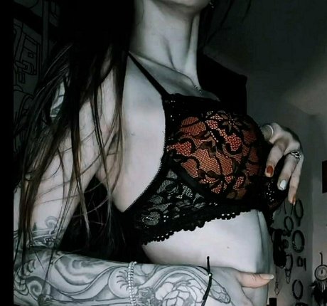 dieanetami schauspielerin erwachsene foto