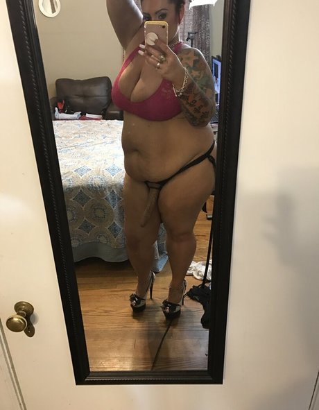 erikaxstacy schauspielerin perfekte bilder