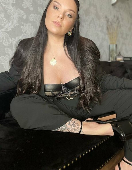 Lady Toxicsugga nackt erotische bild