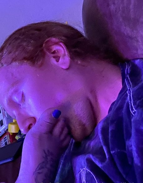 triple x ellisdee Bilder