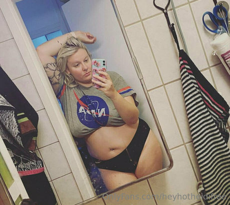 heyhotheidifree freie sex foto