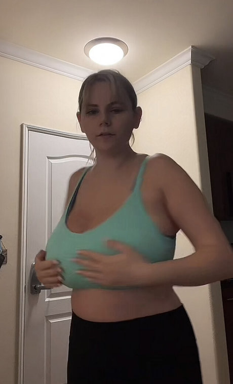 Emily V perfekte pornostar galerie