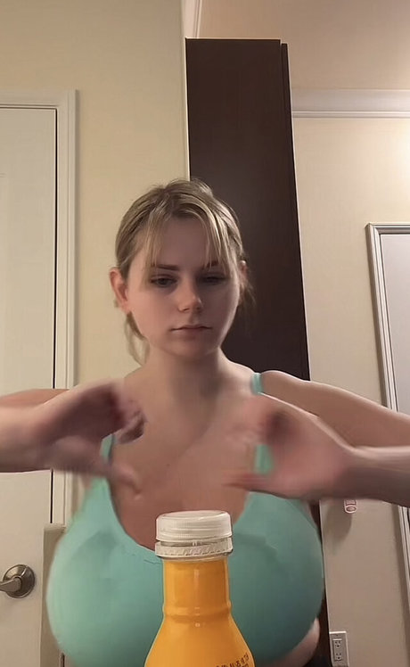 Emily V freie nacktheit galerien