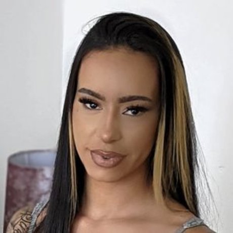 therealnaisiobhan hd akt bild