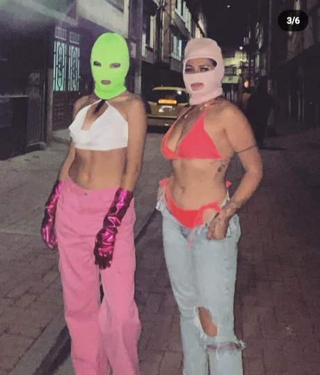 monirojas oficial nackt akt galerie