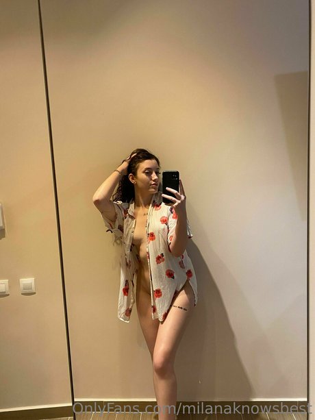 Milana Knows model porno archiv