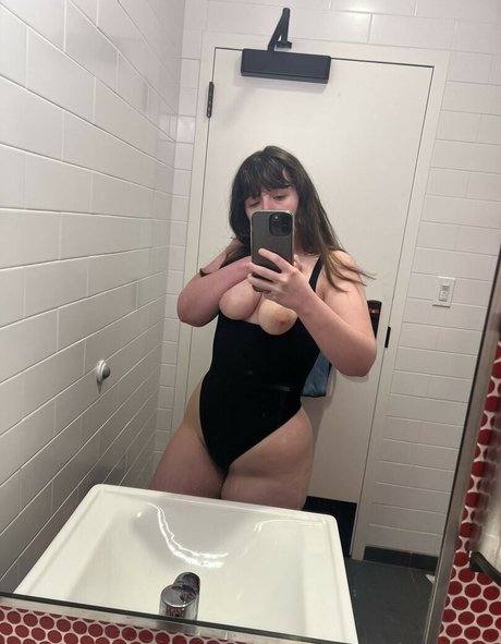 Pawgalert model exklusive galerie