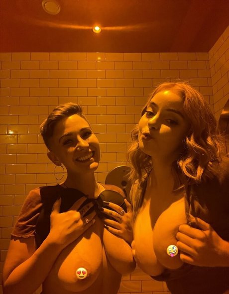 emilychestnut heiße sexy archiv