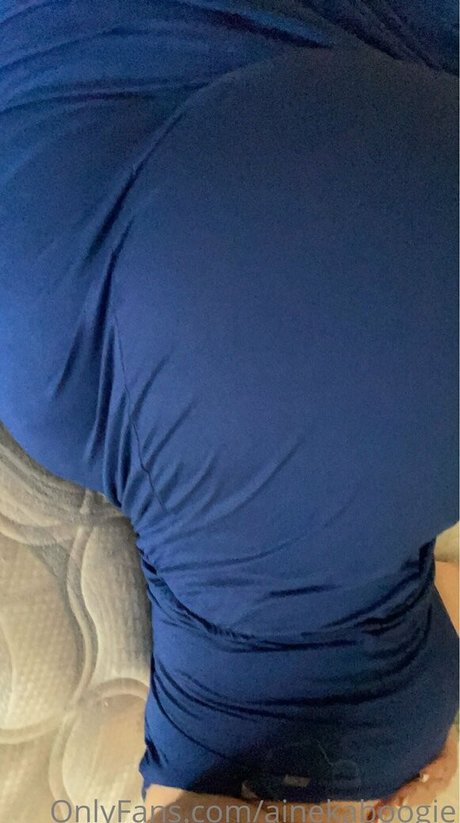 ainekaboogie pornostar exklusive foto