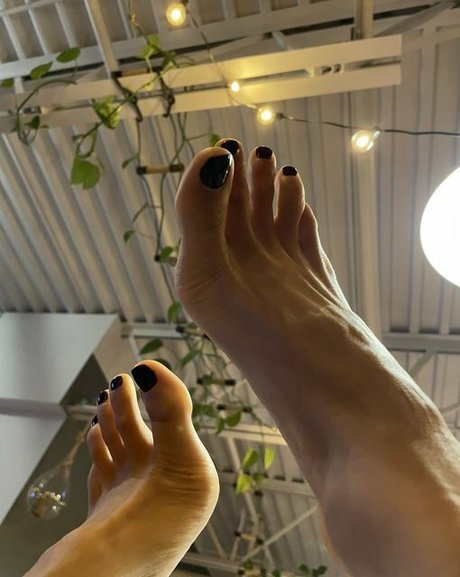 Simone Honey schauspielerin freie bilder