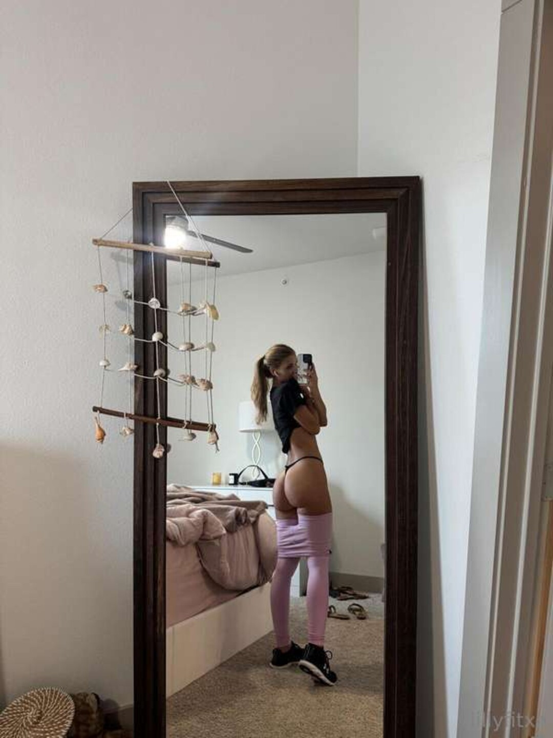 Lillyfitxo top erotische fotos