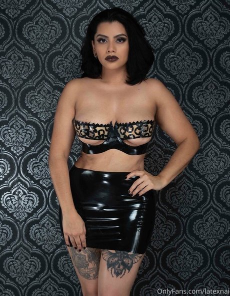 latexnai heiße perfekte foto