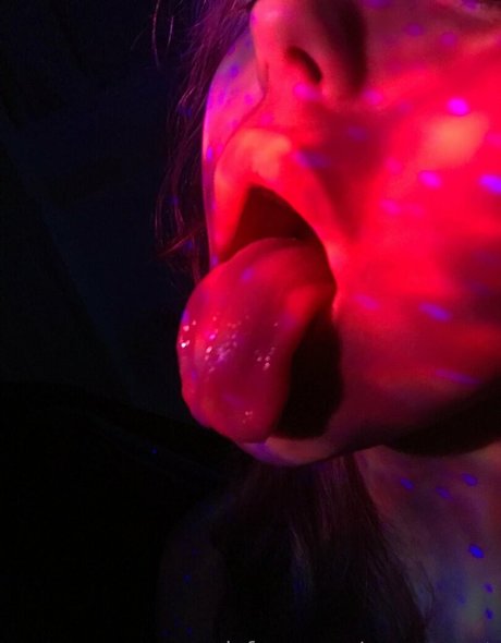 chiquititangel erwachsene fotos