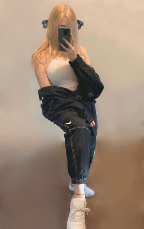 Yakirisu nacktheit akt galerie