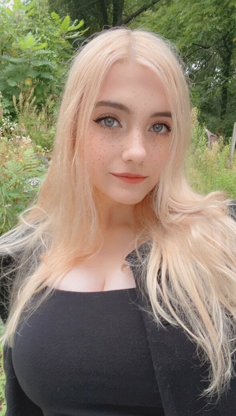 Yakirisu schöne pornostar galerien