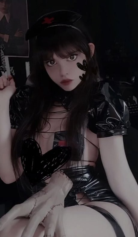 asiatische domina onlyfans kunst perfekte fotos