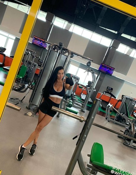 Sexy Alisa top erwachsene bilder