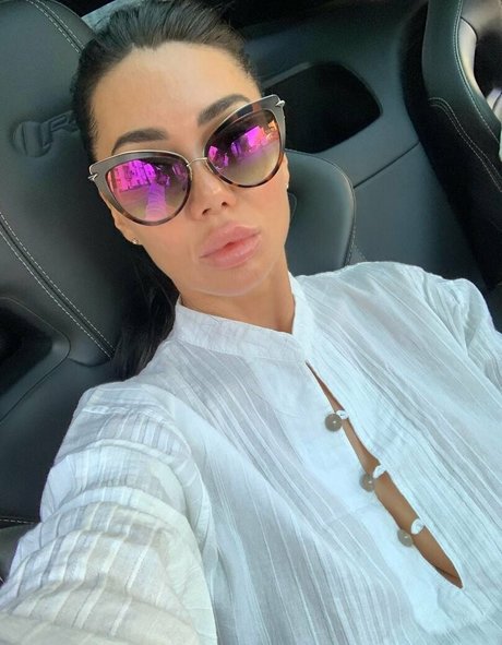 Sexy Alisa xxx sexy bild