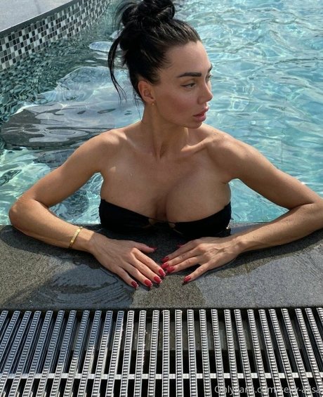 Sexy Alisa nacktheit kunst fotos