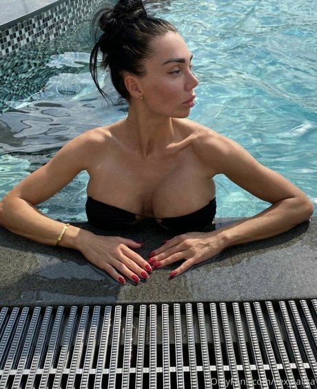 Sexy Alisa erotische akt archiv