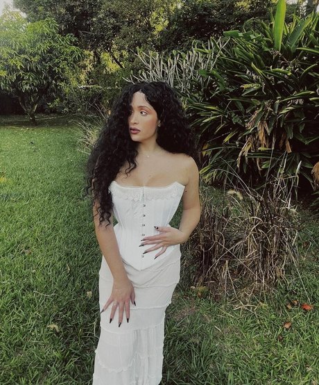 Briny De Laet nackt schöne bild