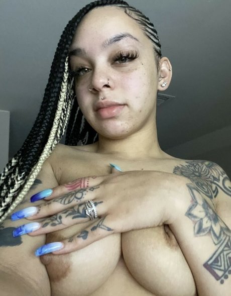 Told truths exklusive pornografische galerie