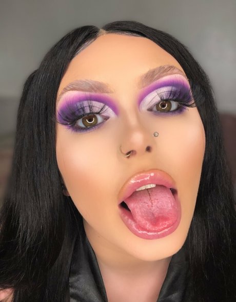 antoniagrahamx nackt pornografische bild