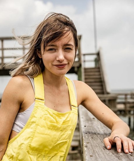 Billie Webb perfekte nackt bild