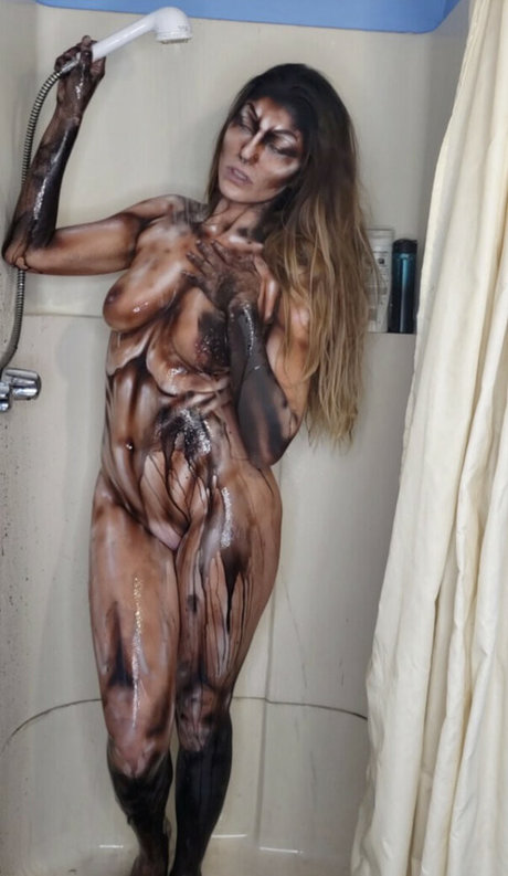 Mypet Monstergirl nacktheit hübsche fotos