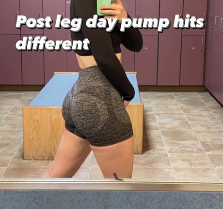 BaileyGoat sexy erwachsene bild