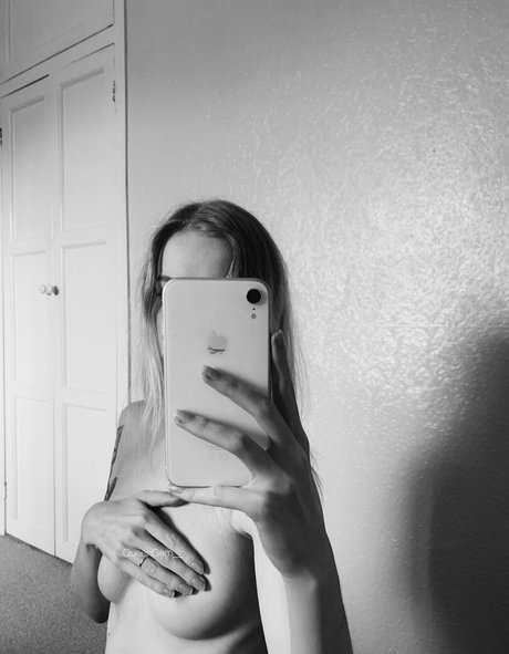 queengem__ schauspielerin xxx galerie