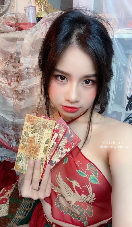 Riribonni pornographische pornostar fotos