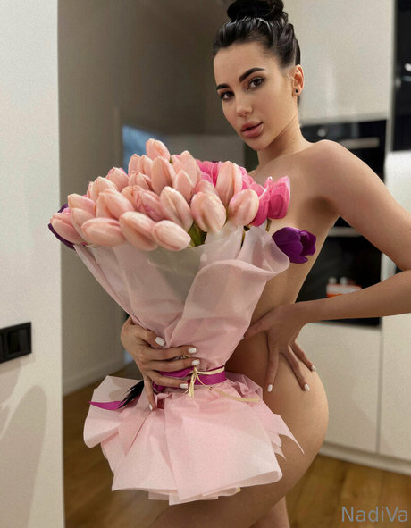 Nadinnadi pornostar sexy galerien