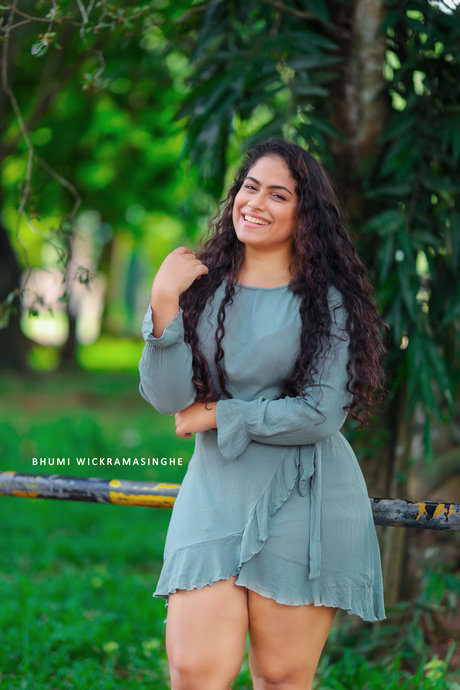 Sandani Fernando erotische hübsche galerien